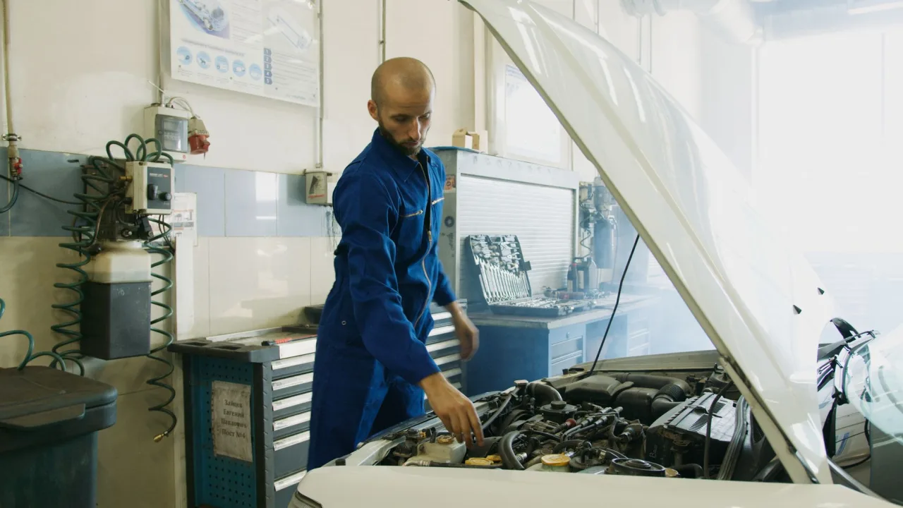 AC Mechanic Near You: UAE Prices 2026