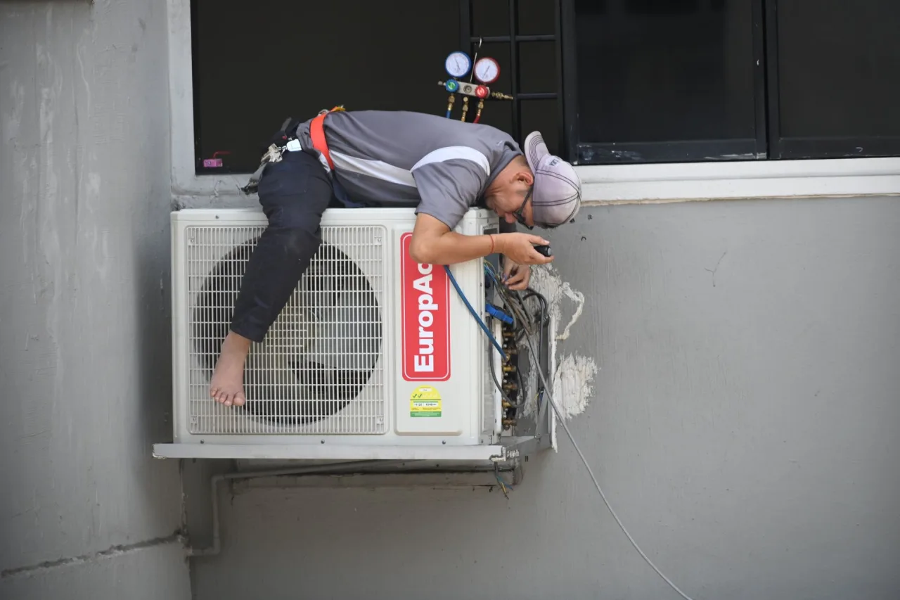 AC Technician Near You in the UAE