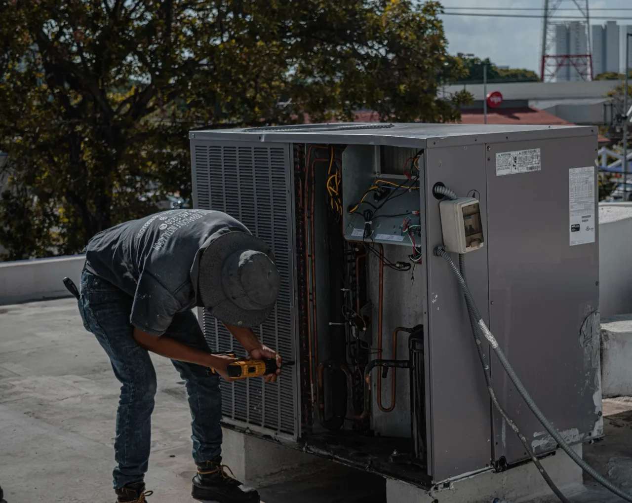 Aircon Technician Near You in the UAE