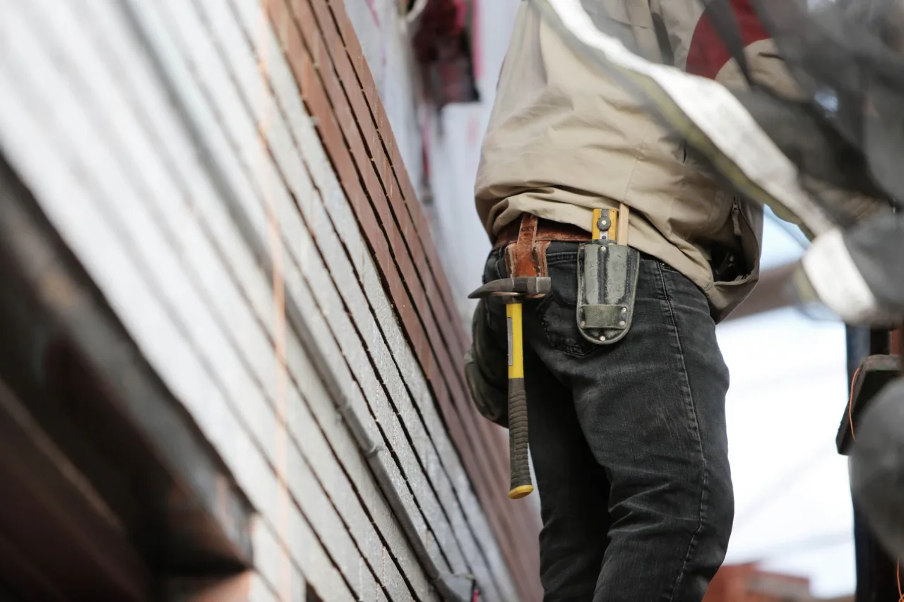 Building & Maintenance