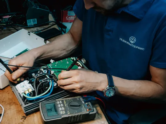 Electrician: The Complete UAE Guide